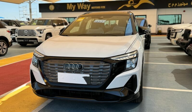 
								AUDI Q5-40 etron full									