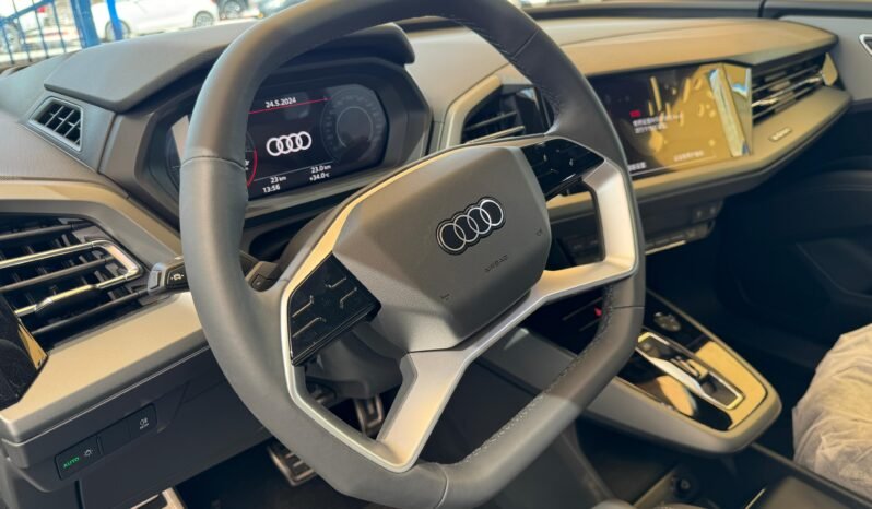 
								AUDI Q5-40 etron full									