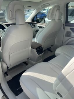 
										Mercedes-Benz EQS full									