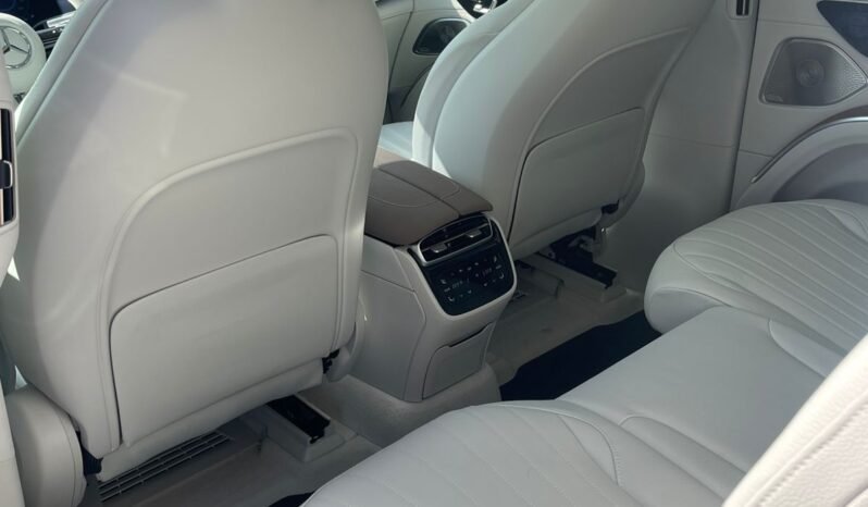 
								Mercedes-Benz EQS full									