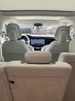 
										Mercedes-Benz EQS full									