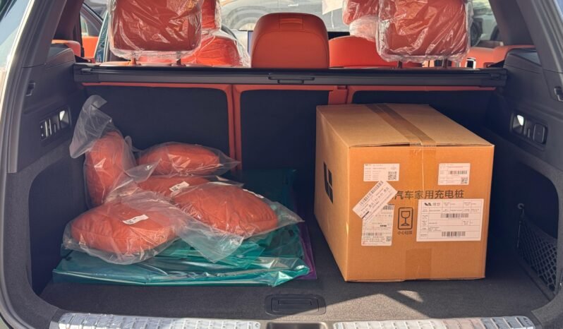 
								LI AUTO L7 ULTRA full									