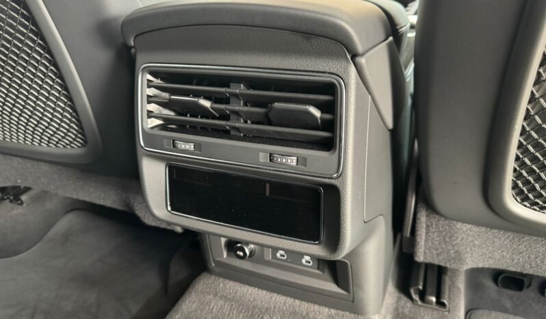 
								AUDI Q7 45 TFSI full									