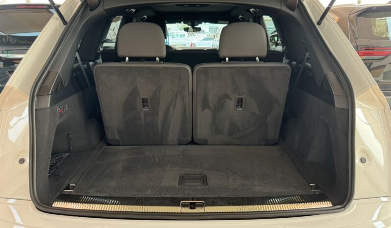 
								AUDI Q7 45 TFSI full									