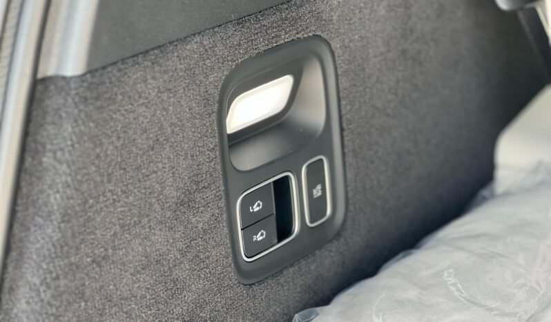 
								LI AUTO – L9 ULTRA full									