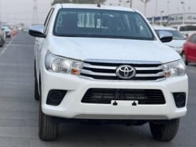 TOYOTA HILUX SR5
