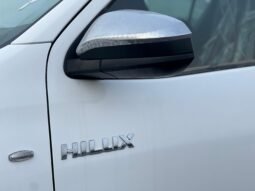 
										TOYOTA HILUX SR5 full									