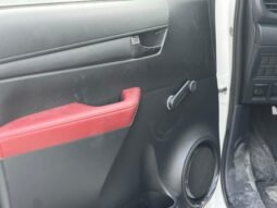 
										TOYOTA HILUX SR5 full									