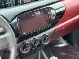 
										TOYOTA HILUX SR5 full									