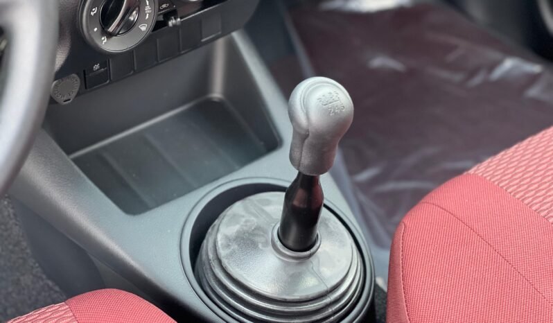 
								TOYOTA HILUX SR5 full									