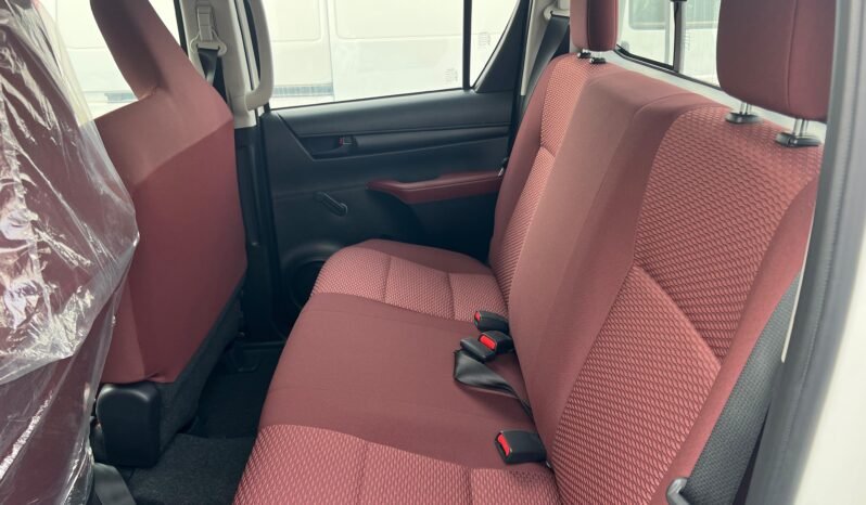 
								TOYOTA HILUX SR5 full									