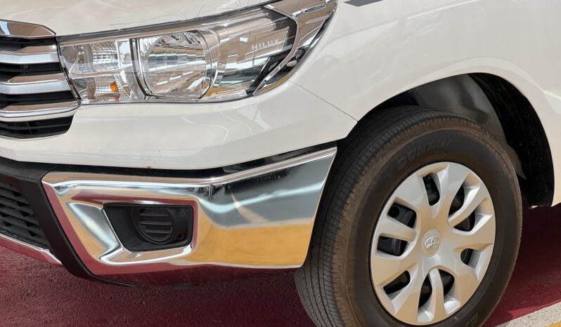 
								TOYOTA HILUX SR5 full									