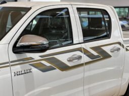 
										TOYOTA HILUX SR5 full									