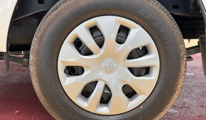 
								TOYOTA HILUX SR5 full									