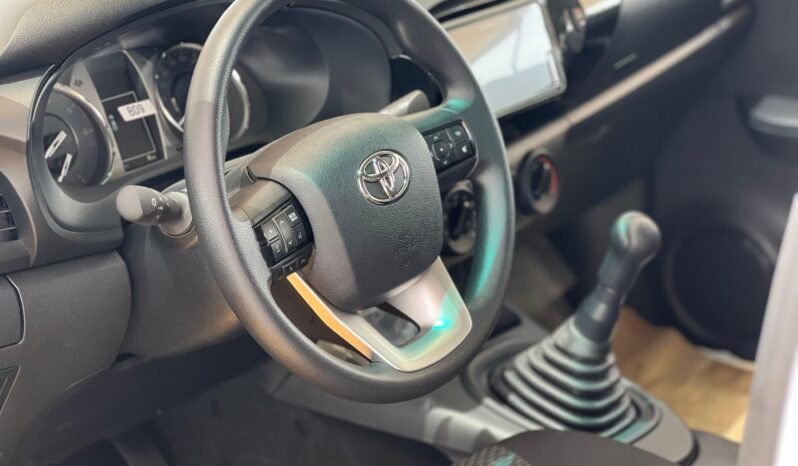 
								TOYOTA HILUX SR5 full									