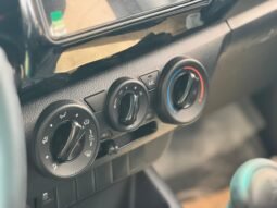 
										TOYOTA HILUX SR5 full									