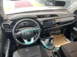 
										TOYOTA HILUX SR5 full									