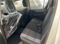 
										TOYOTA HILUX SR5 full									