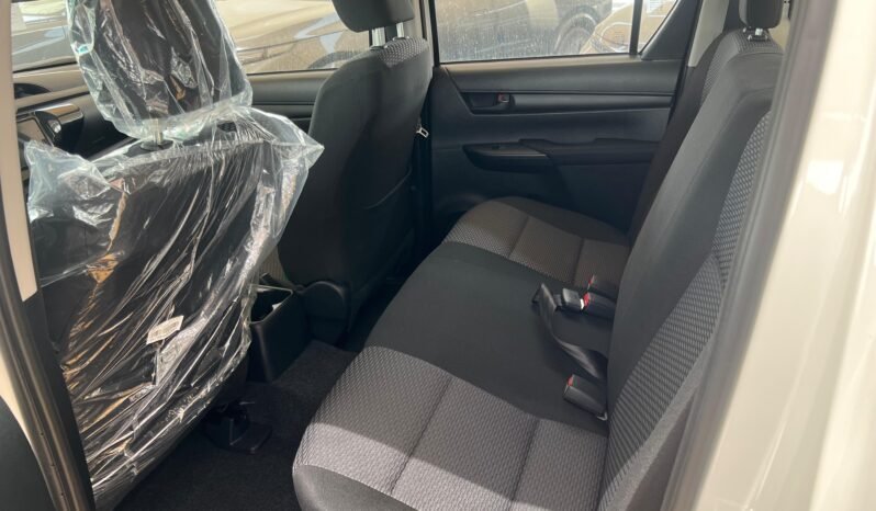 
								TOYOTA HILUX SR5 full									