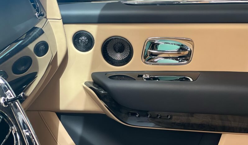 
								ROLLS ROYCE CULLINAN full									