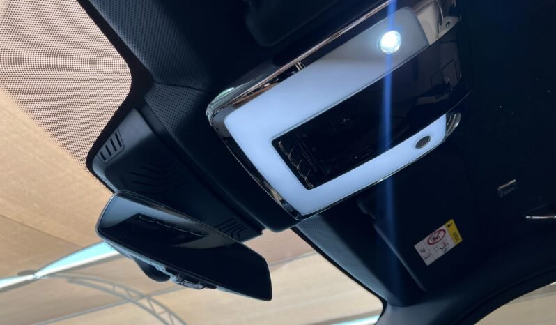 
								ROLLS ROYCE CULLINAN full									