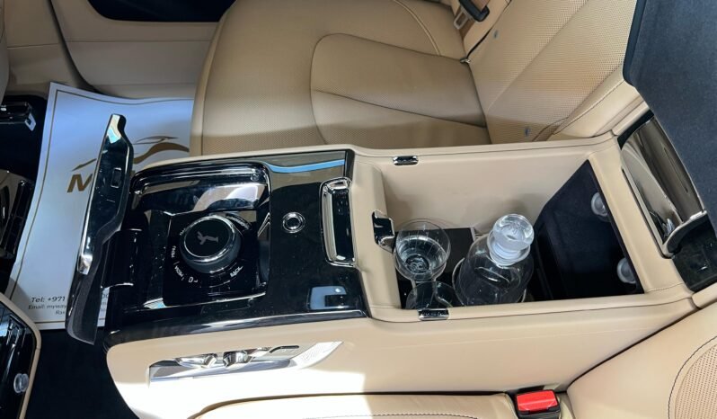 
								ROLLS ROYCE CULLINAN full									