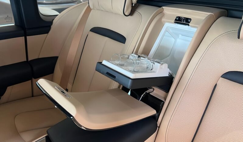 
								ROLLS ROYCE CULLINAN full									