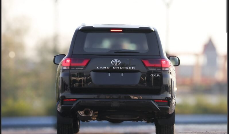 
								Toyota Land Cruiser 300 full									