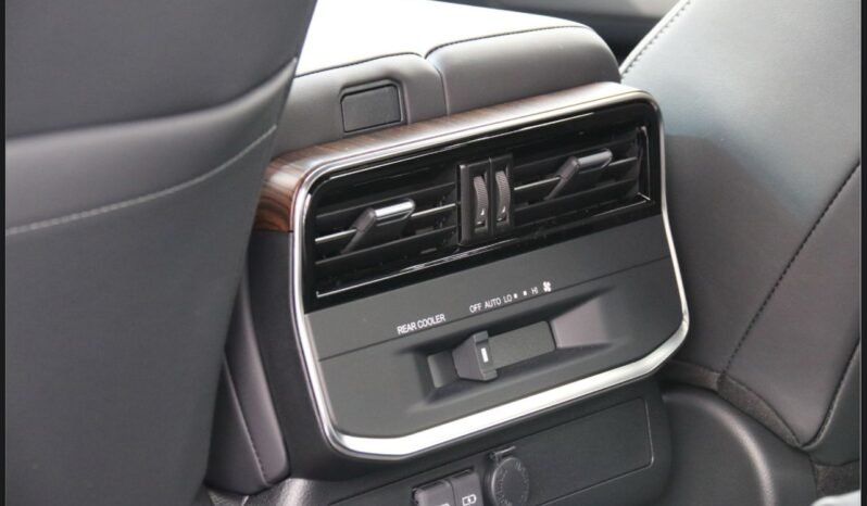 
								Toyota Land Cruiser 300 full									