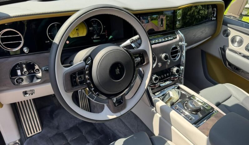 
								ROLLS ROYCE CULLINAN full									