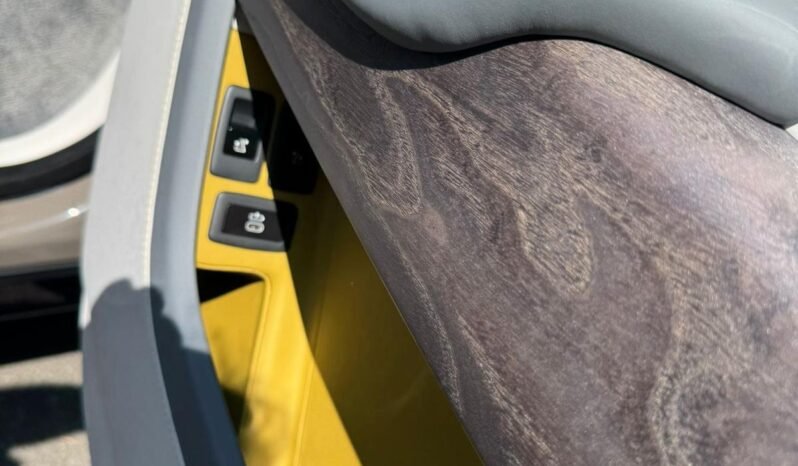 
								ROLLS ROYCE CULLINAN full									