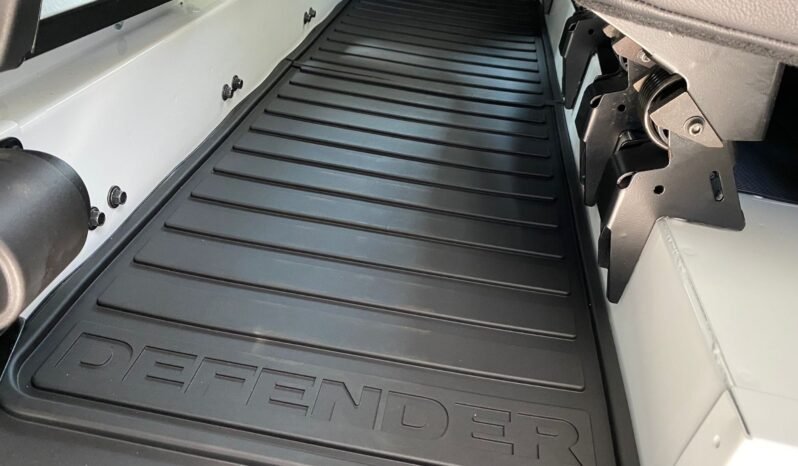 
								LAND ROVER DEFENDER full									