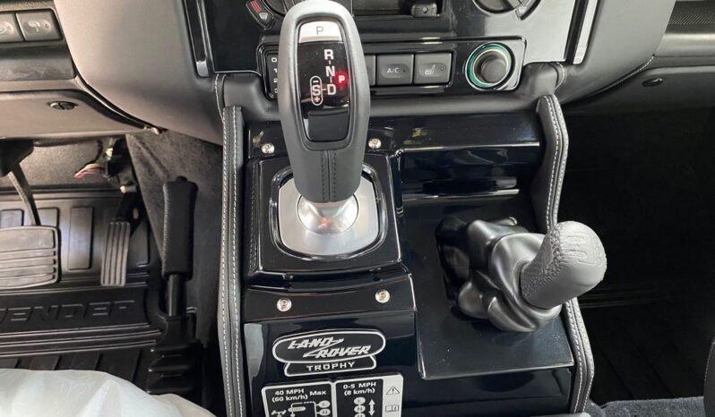 
								LAND ROVER DEFENDER full									