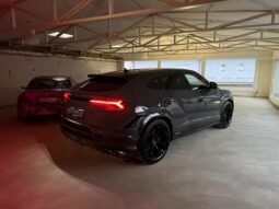 
										LAMBORGHINI URUS full									