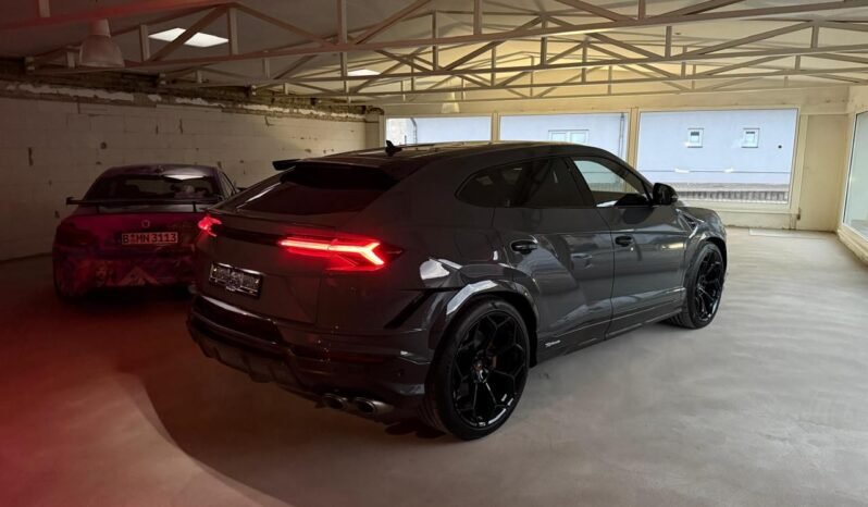 
								LAMBORGHINI URUS full									