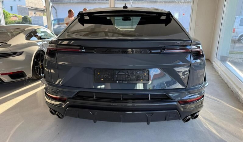 
								LAMBORGHINI URUS full									