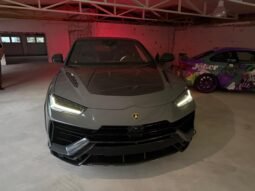 
										LAMBORGHINI URUS full									