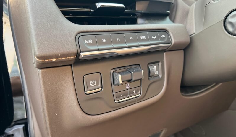 
								CADILLAC ESCALADE full									