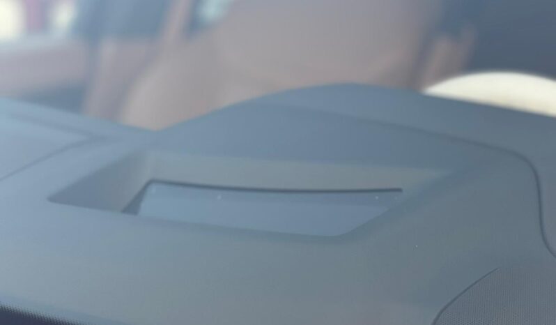 
								Land Rover Range Rover Vogue SE full									