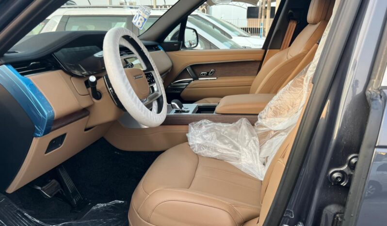 
								Land Rover Range Rover Vogue SE full									