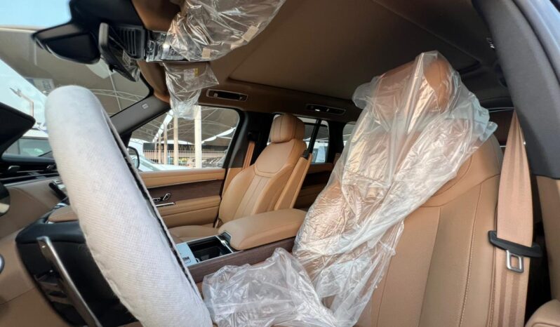 
								Land Rover Range Rover Vogue SE full									