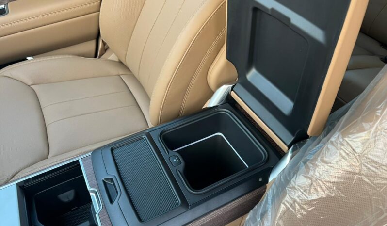 
								Land Rover Range Rover Vogue SE full									