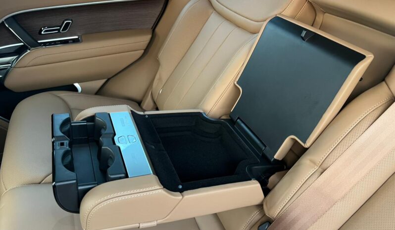 
								Land Rover Range Rover Vogue SE full									