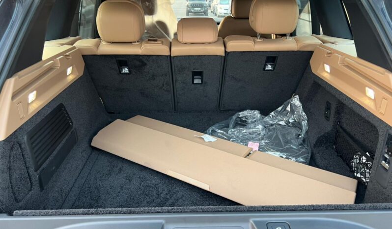 
								Land Rover Range Rover Vogue SE full									