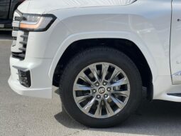 
										2025 Toyota Land Cruiser VXR 3.5L Hybrid full									