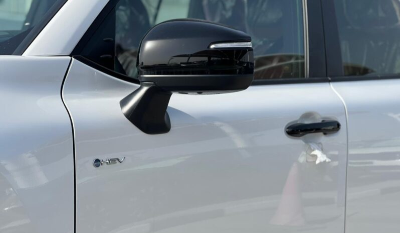 
								2025 Toyota Land Cruiser VXR 3.5L Hybrid full									