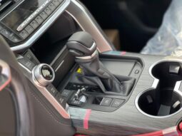 
										2025 Toyota Land Cruiser VXR 3.5L Hybrid full									