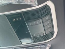 
										2025 Toyota Land Cruiser VXR 3.5L Hybrid full									