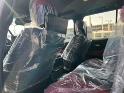 
										2025 Toyota Land Cruiser VXR 3.5L Hybrid full									