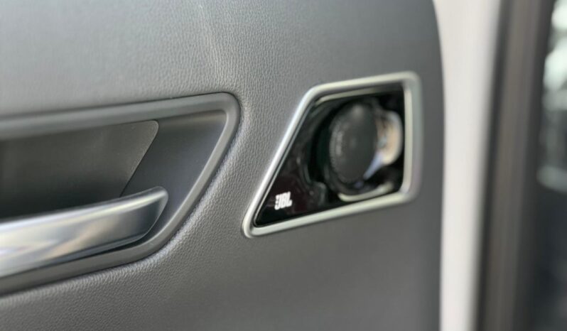 
								2025 Toyota Land Cruiser VXR 3.5L Hybrid full									